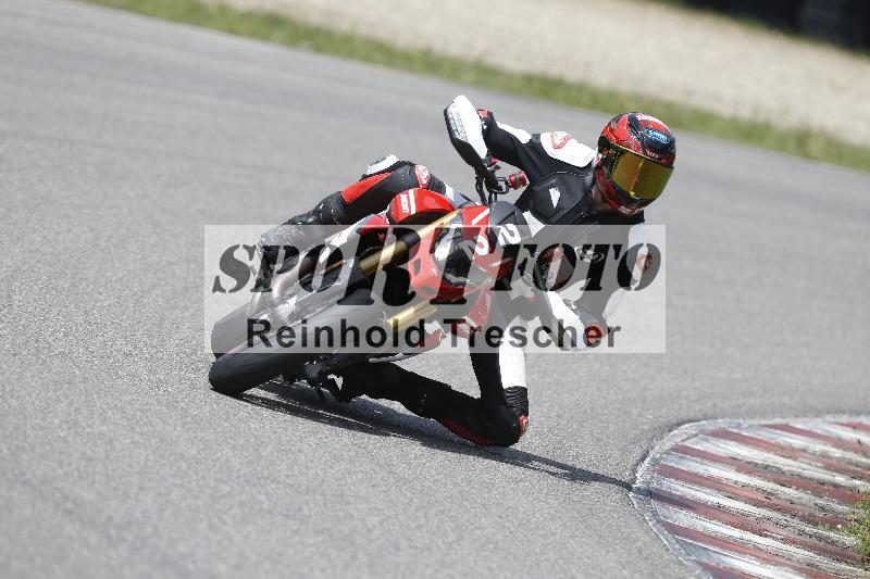 /27 12.06.2025 Ducati Schweiz Trackday Warmup  ADR/gruen-vert/22